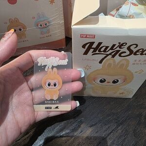 BABA- LABUBU "Have a Seat"